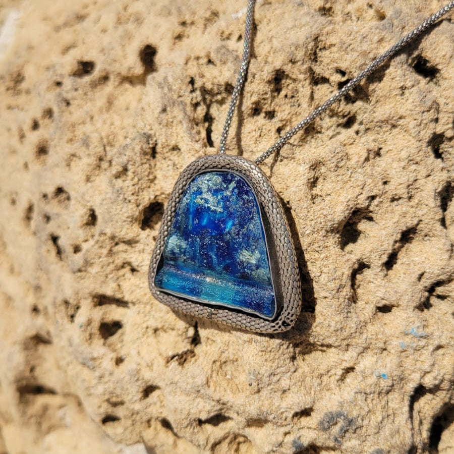 Ancient Elements – Roman Glass Horizon Pendant